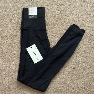 NIKE YOGA LEGGINGS